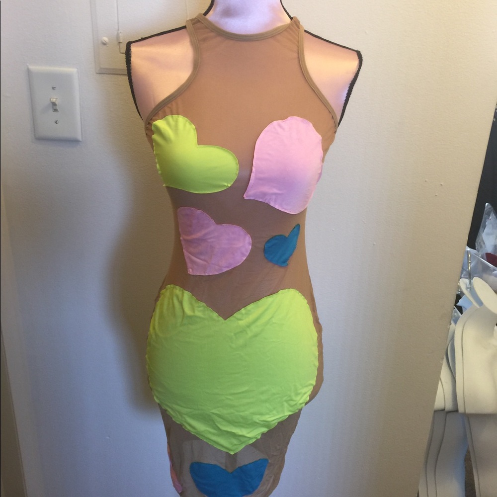 Nude heart baby dress! Restocked in medium - Picture 4 of 4